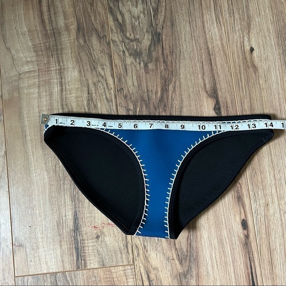 Triangl Crochet Blue Bikini Bottoms - Picture 2 of 6